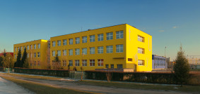 zolta_szkola