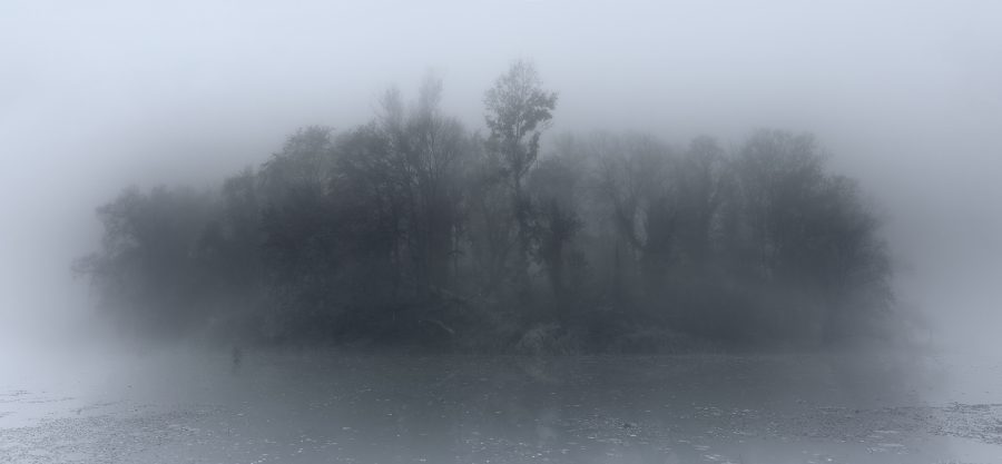 Wyspa we mgle by Wojciech Grzanka