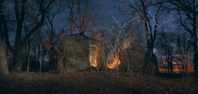 Ruiny zamku Jelcz na wyspie Matunin Nocą